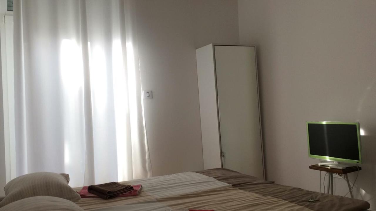 Cricket Park Hostel Belgrad Dış mekan fotoğraf