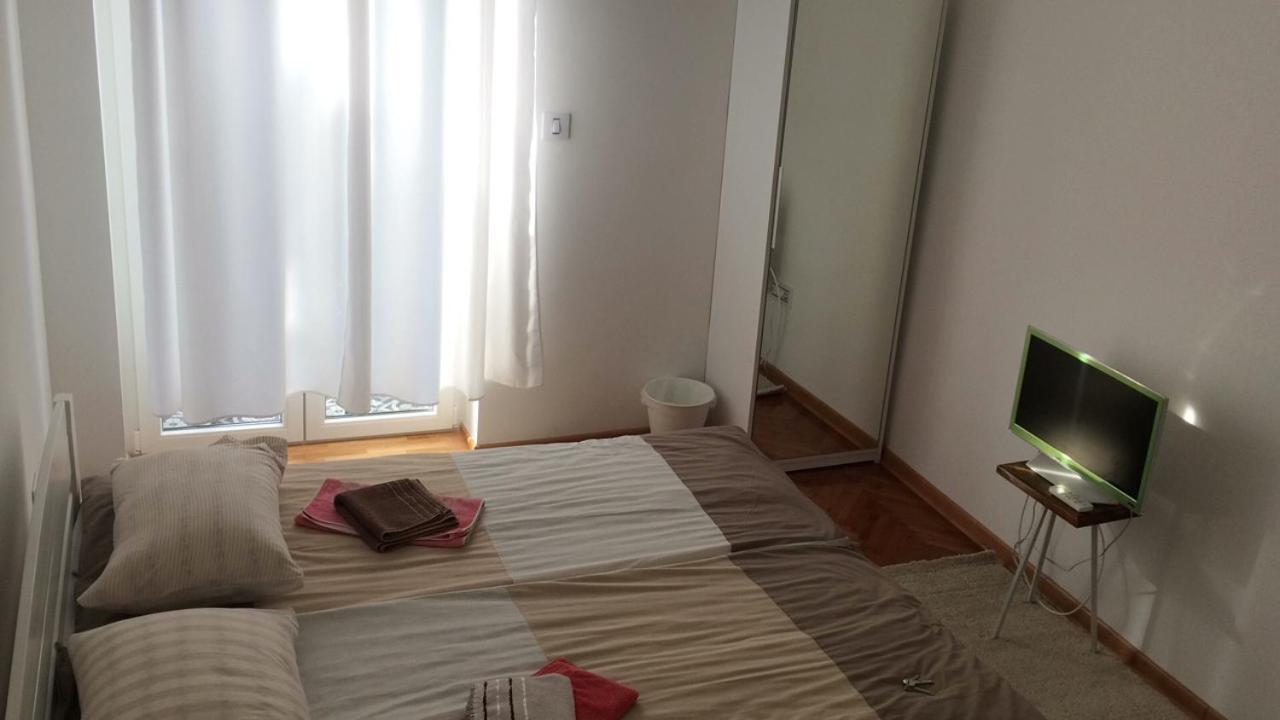 Cricket Park Hostel Belgrad Dış mekan fotoğraf